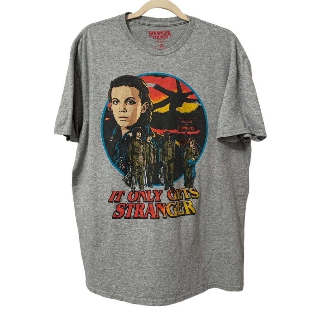 Stranger Things Tshirt Unisex XL